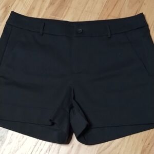 NWOT Moma black shorts Sz 38